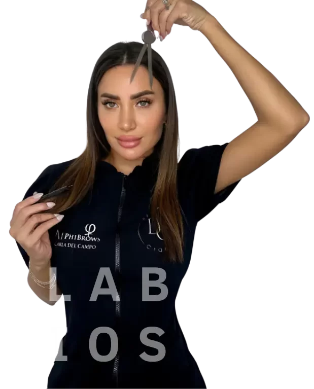 Imagen de especialista de la micropigmentación de cejas y labios en Madrid y Barcelona - Carla del Campo PMU